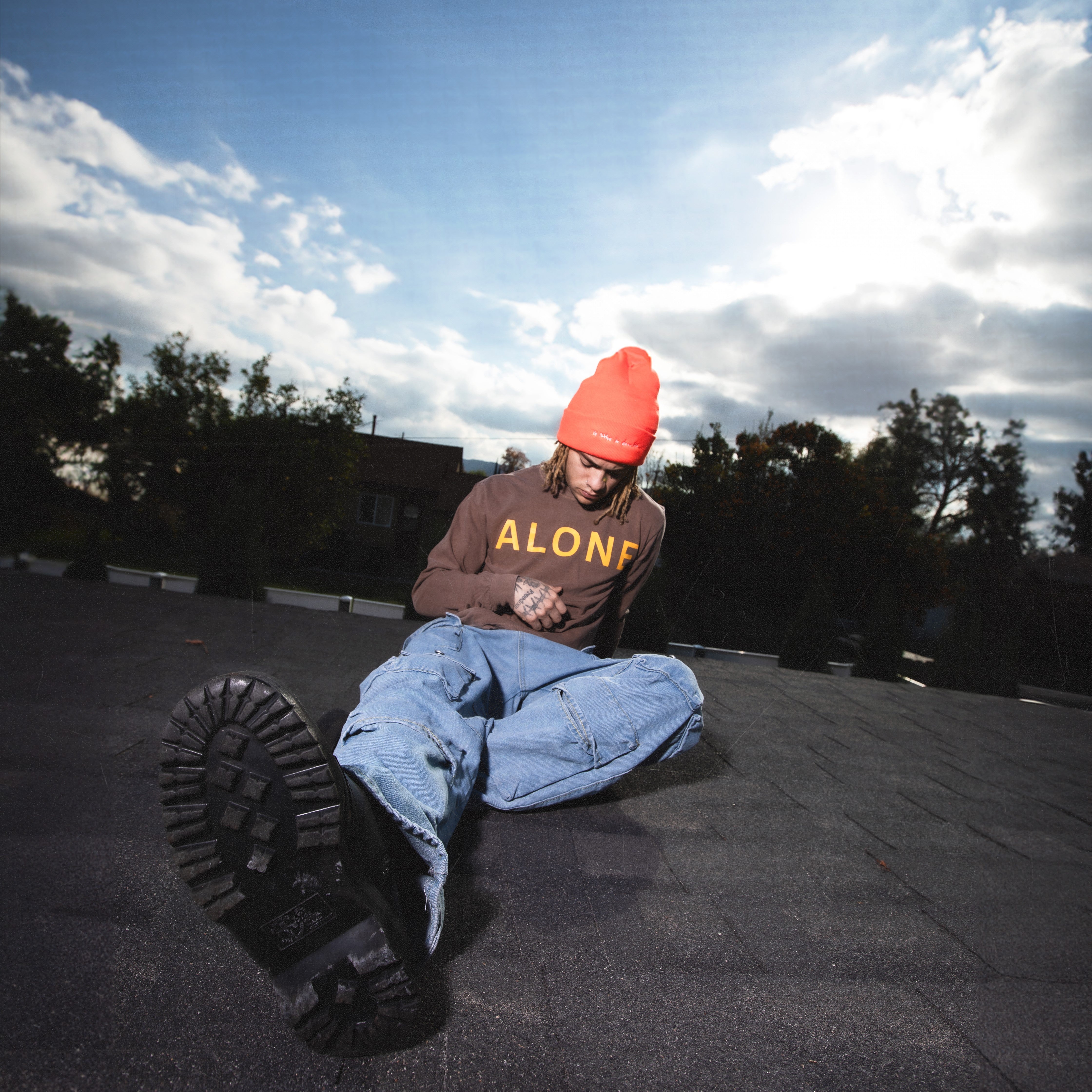 Alone Long Sleeve – Pardyalone
